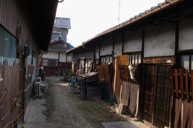 長屋風集合住宅_f0130879_1282787.jpg