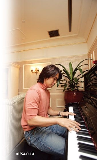 ヨン様の、音沙汰！は、無し！ハハハーー。_d0060693_21341434.jpg