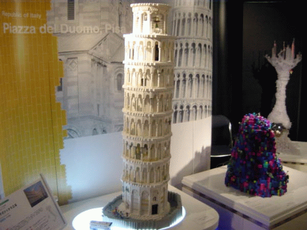 Famous Buildings in Lego_e0138804_23382573.gif