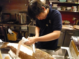 本物のクエ11キロ_f0157910_15433375.jpg