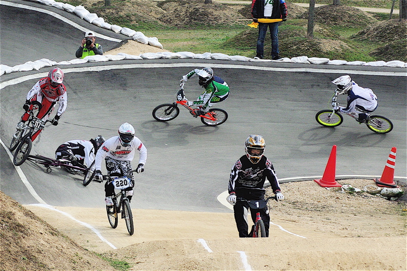 JBMXFスーパーシリーズ第1戦IN笠岡DAY1VOL2スーパークラス予選第3ヒート~決勝_b0065730_15284448.jpg