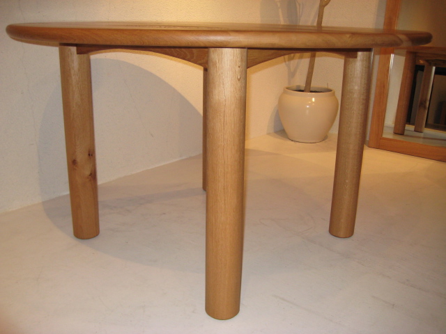 DINING TABLE_c0146581_1126308.jpg