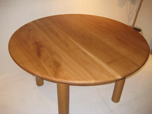 DINING TABLE_c0146581_11264385.jpg