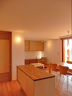 坪井町の家(2008)_b0014003_19111369.jpg