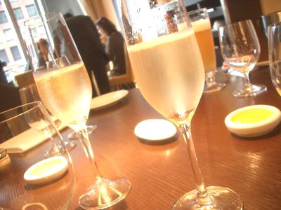 Girls\' Weekend Lunch at 新丸ビル『Salt by Luke Mangan』☆_c0019473_2344157.jpg