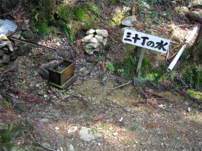 b0108100_22582625.gif