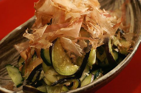 自然の恵みで晩ご飯です。フキノトウの天麩羅／セリの辛子酢みそ和え／蕗の甘辛炒め煮他です。_b0033423_17575278.jpg