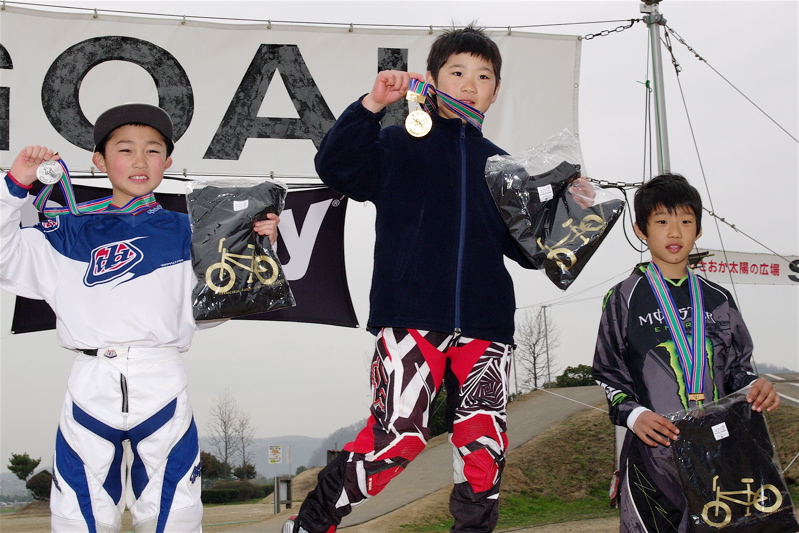 JBMXFスーパーシリーズ第2戦IN笠岡DAY2VOL11、ボーイズ9〜14クラス決勝_b0065730_17172177.jpg