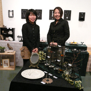 そこに咲くあこがれ〜Studio乃々 アートクレイシルバー作品展〜搬入完了!_a0017350_23182842.jpg