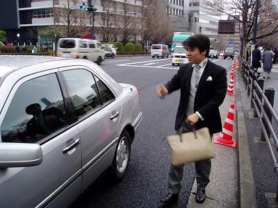 非モテを貫けばベンツを得ん~革非同・古澤書記長の公用車_f0030574_2028773.jpg