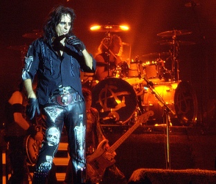 ALICE COOPER @ IMPホール 3/27(木) 2008 : Don't trust under 30.