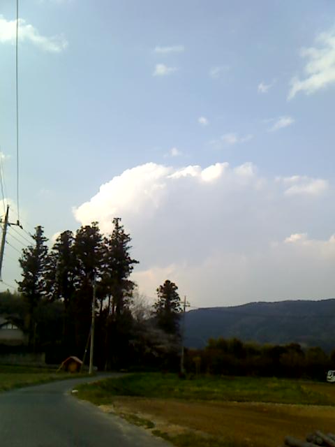 晴のち曇りところにより雨・雷で虹_a0069056_23445217.jpg