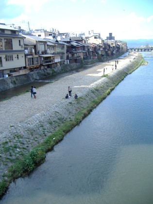 福岡通信0407_e0029115_1819876.jpg