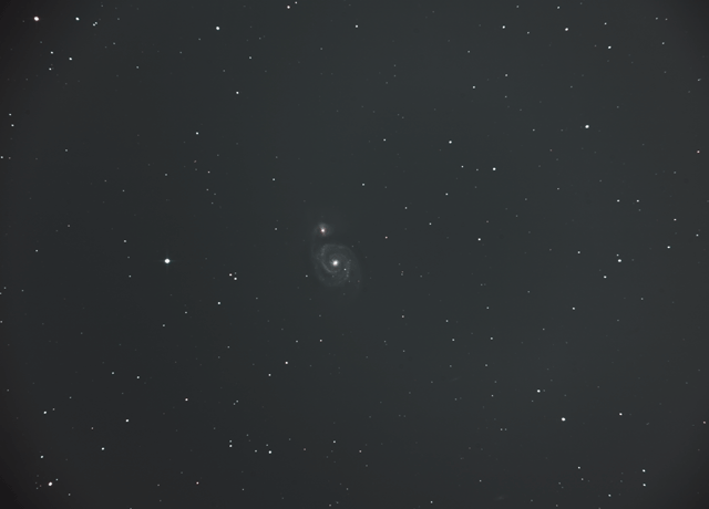 光害の中のM51_c0061727_23563263.gif