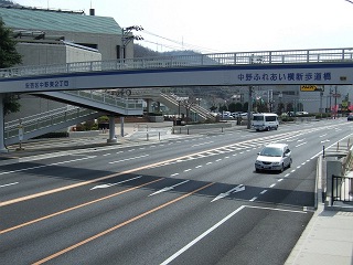 歩道橋の上から・⑲　中野ふれあい横断歩道橋・その１ _b0095061_10292491.jpg