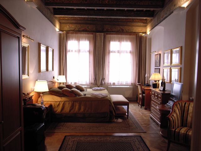 プラハのホテル Santini Residence Vivement Les Vacances お休みが待ちどおしい