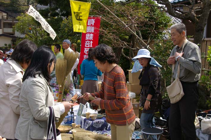 おとな愉快団、０８春の北鎌倉匠の市に再び参戦！_c0014967_20365768.jpg