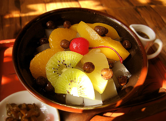 横浜市都筑区 甘味処 つくし ふくろう猫の災難