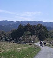 巨大古墳を山辺の道でめぐる_c0018489_23484775.jpg