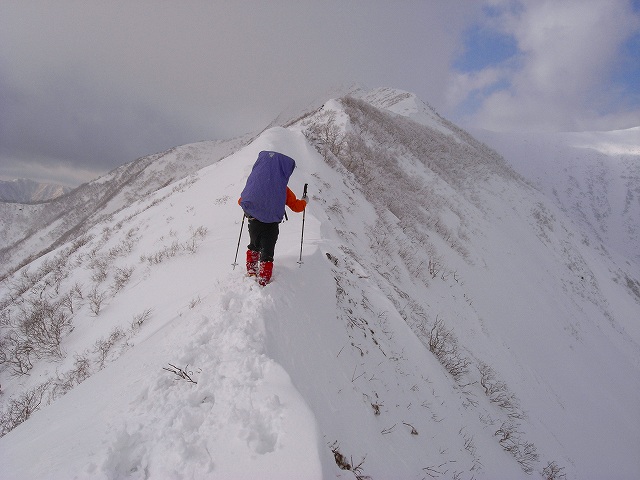 4月5，6日、トヨニ岳（南峰）_f0138096_2241491.jpg