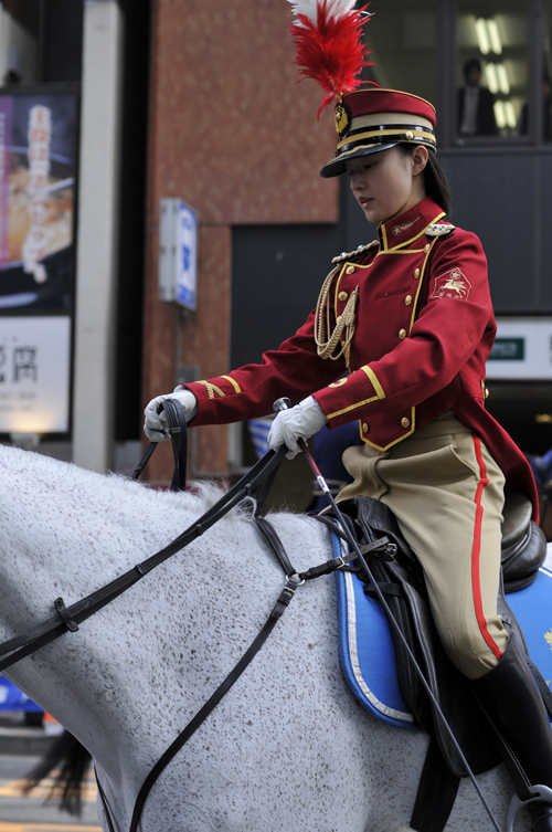 警視庁騎馬隊 4 髭と眼鏡