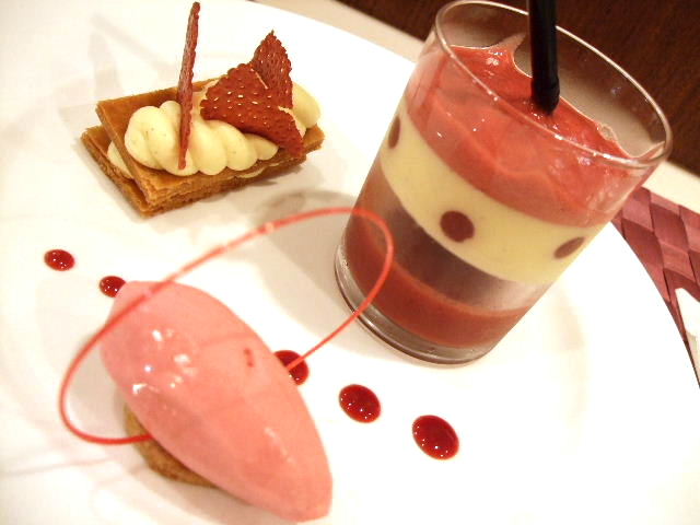 【東急フードショーDessert de la prime 2007】　　　　　　　　ジェローム・ケネルシェフ編_e0120402_23151155.jpg