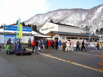 【出撃レポ 4/2】 これが、かぐらのラストパウダー?_e0037849_22382543.jpg