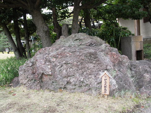 清澄庭園の庭に配した名石_a0105819_11301437.jpg