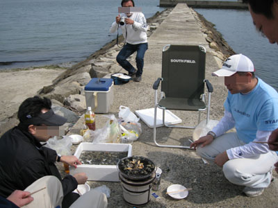 平成20 年4月5日 某漁港で貝採り提灯_a0107644_12291857.jpg