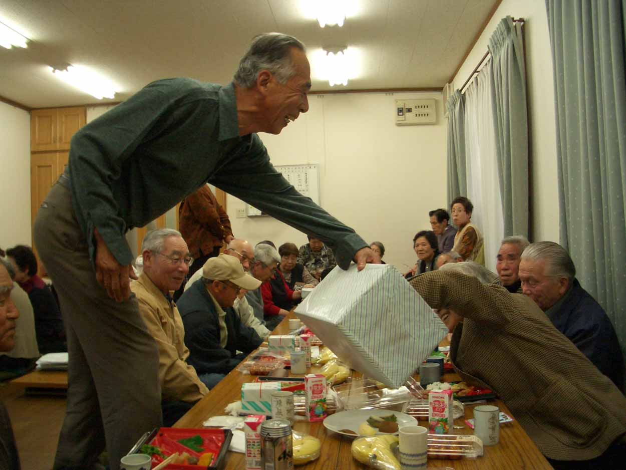 今泉駿河台地区の老人会 「駿寿会」総会!_f0141310_0135554.jpg