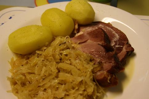 ドイツ料理カスラーと リースリング ドイツワイン産地直送えく子のローテンブルクブログ