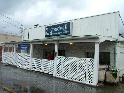 Goodwillへ行く_e0070787_5361298.jpg