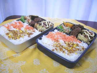 お弁当×2_d0030894_3142110.jpg