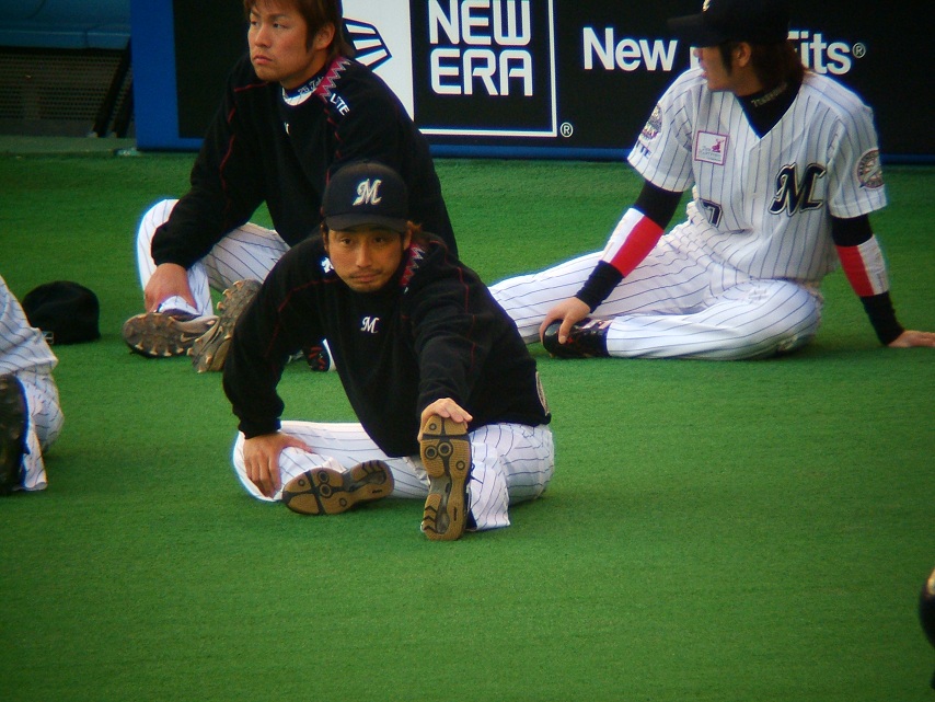 マリンスタジアムの写真（4/11）その4～マリーンズ・試合前編_e0089232_218248.jpg