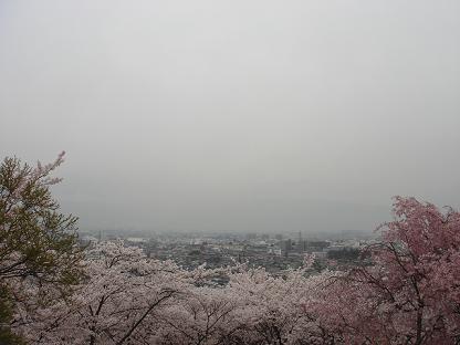 弘法山の上から　その３_a0014840_23492787.jpg