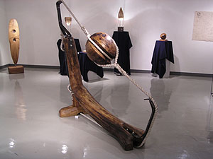 北室:ルカ・ローマ彫刻展 「Onde~波~」 南室:藤部吉人「石あかり」_f0106896_19201926.jpg