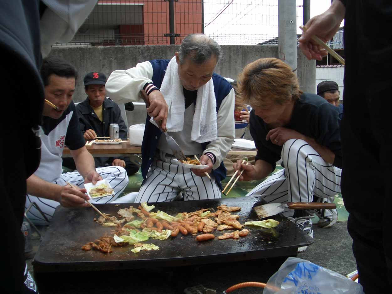 こんなに動いたのは久しぶり!今泉地区町内対抗ソフトボール大会_f0141310_23272572.jpg