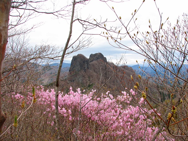 ４月２０日（日）四ツ又山～鹿岳♪_b0097836_19423322.jpg