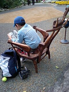 【Picnic in Nohgata with 2 boys and their grandma】直方の花公園にピクニック_e0113826_18591466.jpg