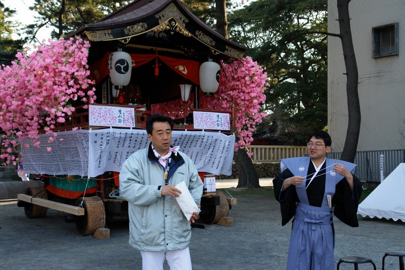 4月6日　曳山祭　未申桜輪会　06：56_b0013157_9264541.jpg