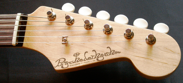 「3本限定Traditionalcaster」の3本目が完成&発売!_e0053731_2017416.jpg