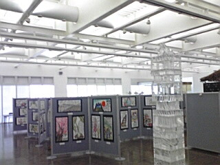 タオル筆の絵てがみ展示は今日からです_e0136066_8495022.jpg