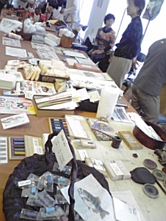 小物販売コーナー_e0136066_22221844.jpg