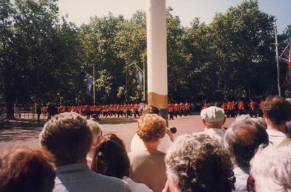 The Queen in Portraits_d0148729_2001487.jpg