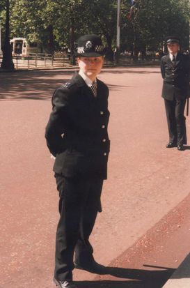 The Queen in Portraits_d0148729_2015276.jpg