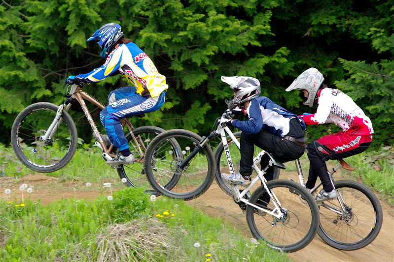 2008緑山４月定期戦VOL3MTBエリートクラス予選〜決勝_b0065730_6583927.jpg