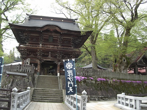 毘沙門様の春_a0084753_171753.jpg
