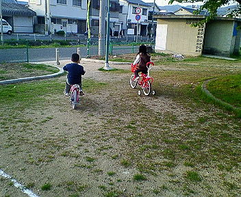 王子とサイクリング_f0042877_1132520.jpg