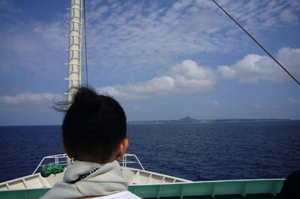 go to island._c0153966_21522551.jpg