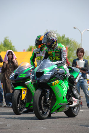 b0089877_3525.jpg